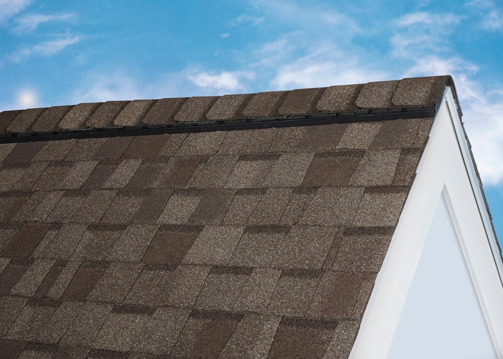 CertainTeed Shadow Hip & Ridge Shingles Weatherwood Algae-Resistant Shingles (31 lf. per bundle) - 72 pcs